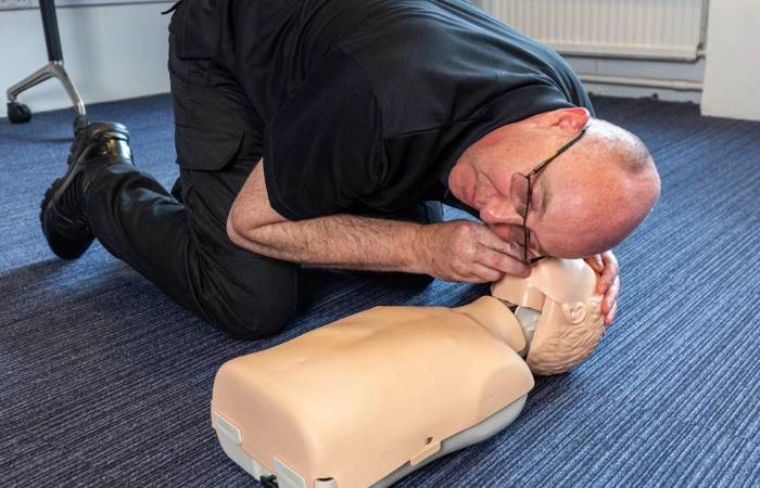 Emergency Resuscitation (CPR) course — St Andrew’s First Aid Stirling